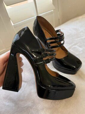 Jessica Simpson Heels